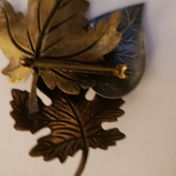 Vintage 3-Leaf Brooch Pin Maple Leaf Mixed Metal Matte 3D Autumn Fall Jewelry - Picture 7 of 9